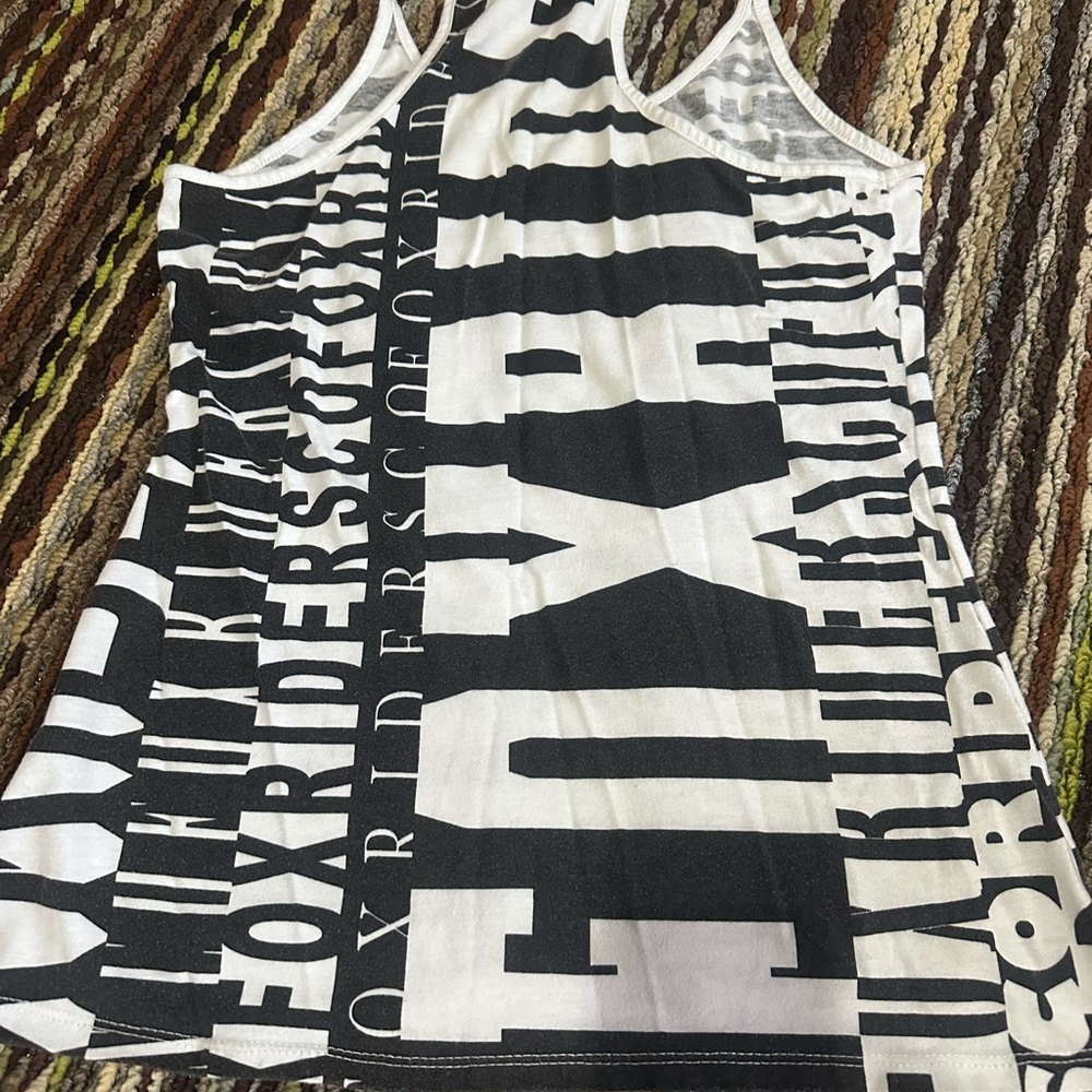 Fox Black and White Graphic Tank Top - Picture 5 of 7